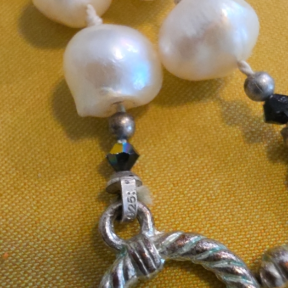 Vintage Knotted Fresh Water Pearl Necklace w/ 925 Silver Toggle "Cable" Clasp - Picture 6 of 16